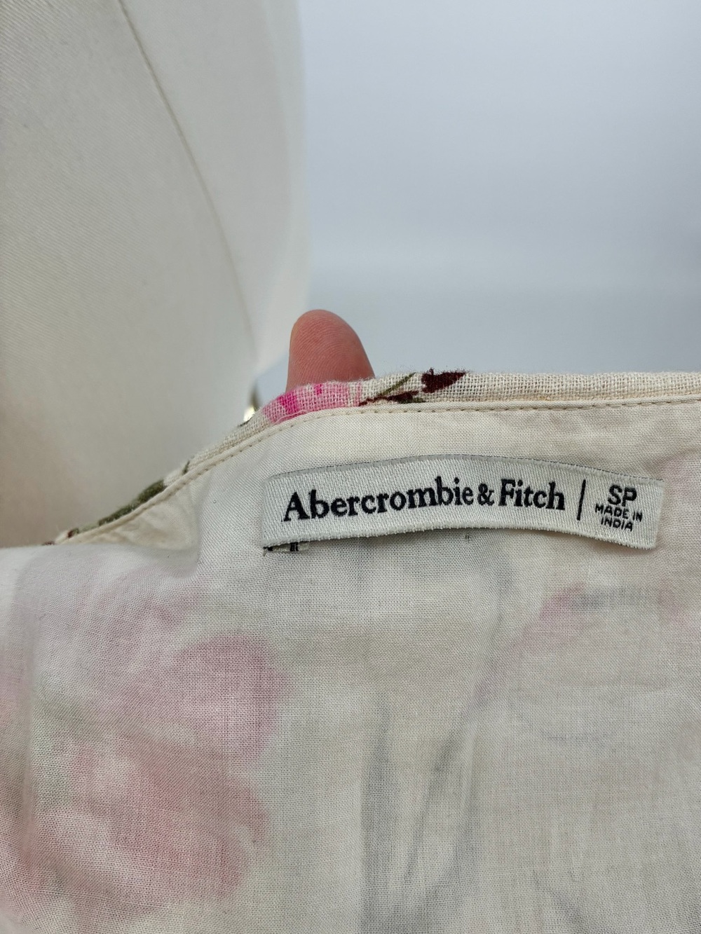 Abercrombie Floral Smocked Waist Linen Blend Flutter Sleeve Tiered Mini Dress SP - Picture 2 of 13
